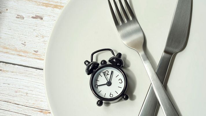 Telediario 2 - ¿Es beneficioso el ayuno intermitente?