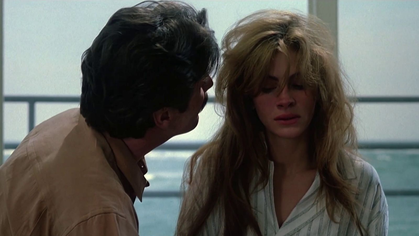 Durmiendo con su enemigo | Ver películas gratis en RTVE Play - Cine internacional | Ver película