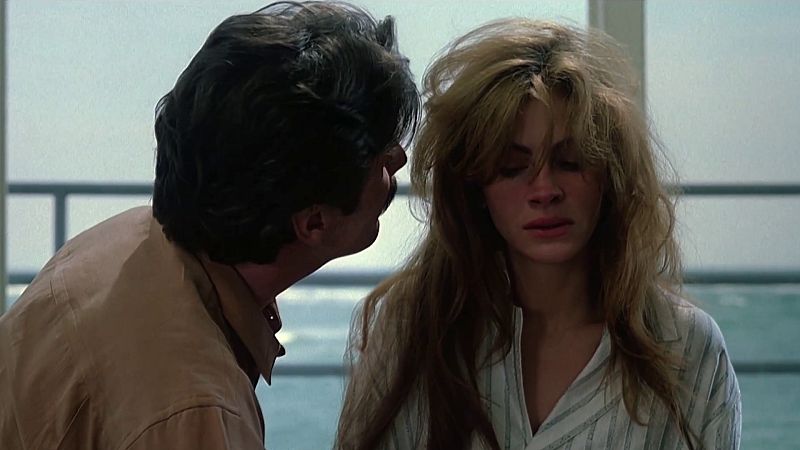 Durmiendo con su enemigo | Ver películas gratis en RTVE Play - Cine internacional | Ver película