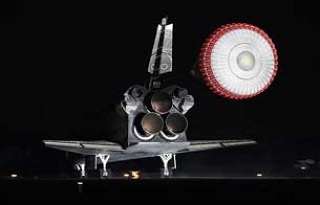 Ciencia y tecnología en Rtve.es - Aterrizaje nocturno del Endeavour