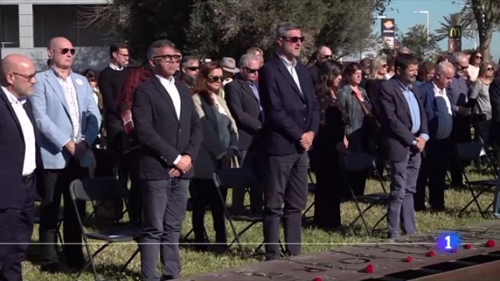 L'Informatiu - Associacions i familiars de víctimes de trànsit recorden públicament els afectats