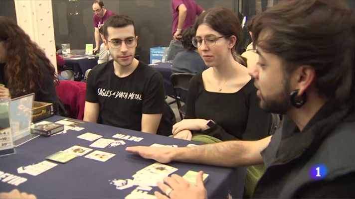 Telediario Fin de Semana - La importancia de jugar en la infancia