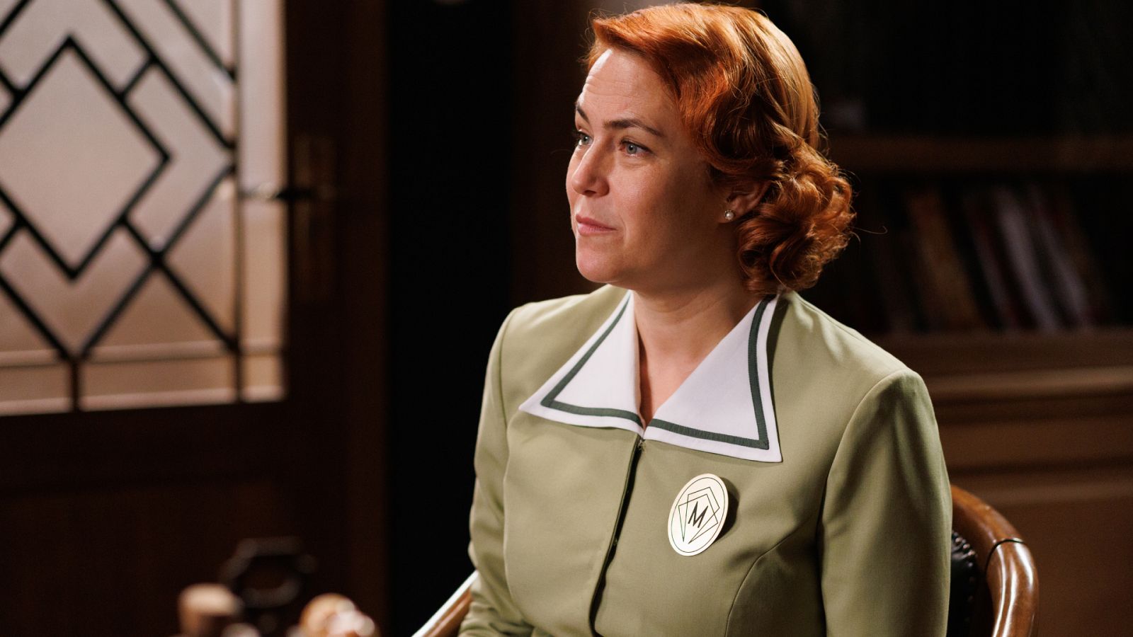 Don Fermín le concede un préstamo a Antonia - Salón de té La Moderna | Ver