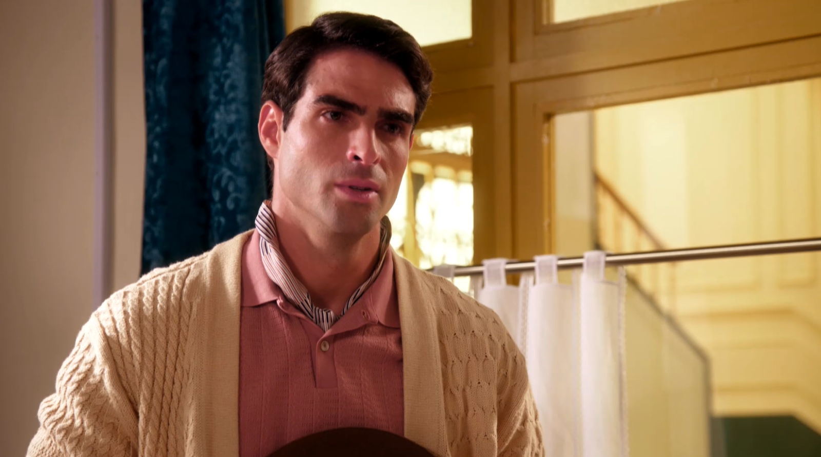 Fernando Collado consigue una nueva cita con Laurita - Salón de té La Moderna | Ver