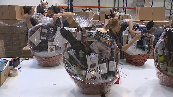 L'informatiu - Comunitat Valenciana - El sector de las cestas de Navidad no para de crecer, a pesar de la inflación