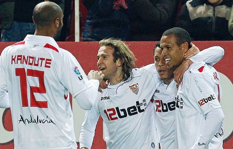El Sevilla viaja a Moscú sin Luis Fabiano ni Capel