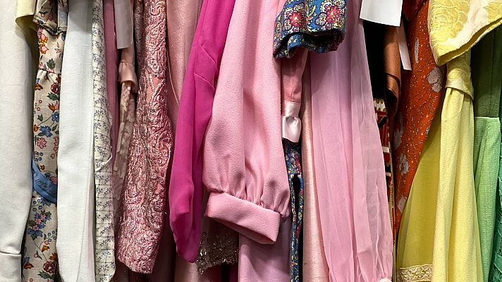 Telediario 1 - La mayoría de la ropa usada no se reutiliza, según un rastreo con geolocalizadores de Greenpeace