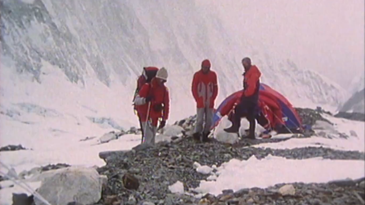 Al filo de lo imposible - Tan alta que ningún pájaro vuela sobre ella  (Parte 2)