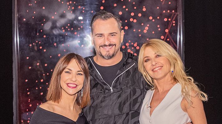 Atención obras - Paula Ortiz y Asier Etxeandia