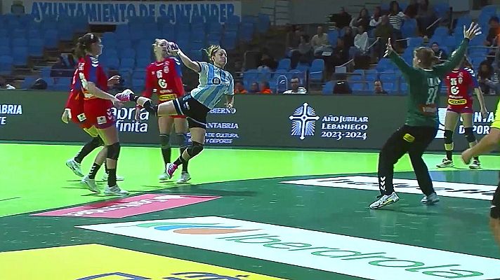Balonmano - Torneo internacional de España femenino: Argentina - Serbia