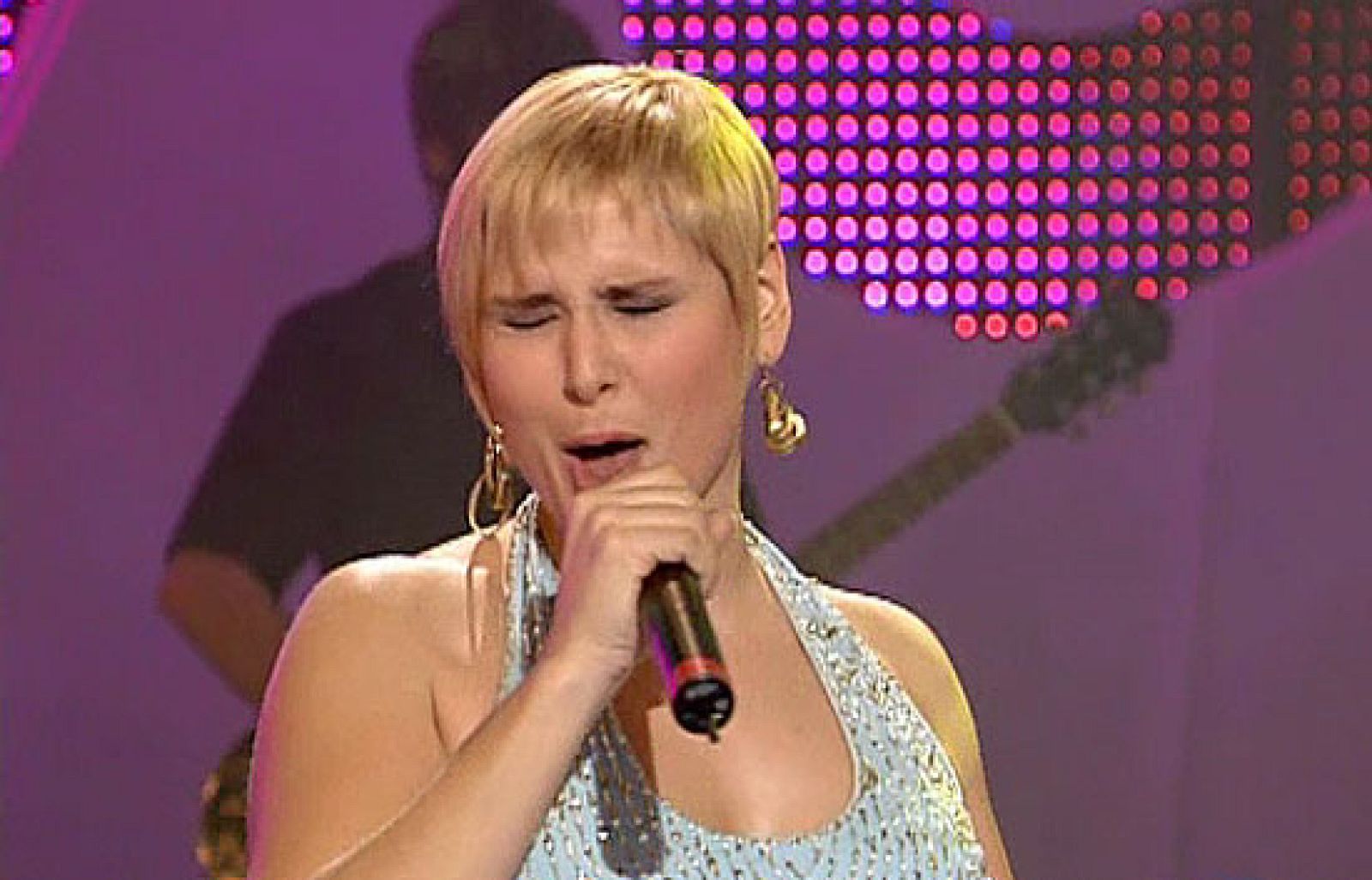La cantante granadina que fue representante española en Eurovisión 2002, quiso apoyar con su actuación a los candidatos.