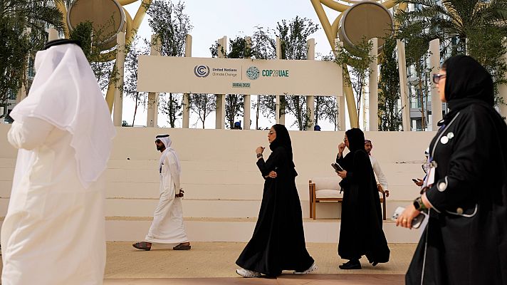 Telediario 1 - Los países se enfrentan al reto de llegar a acuerdos en la cumbre de Dubái en un año de guerras y récords de temperatura