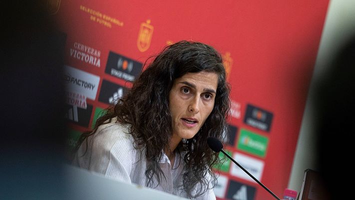 Fútbol - Montse Tomé confirma el "buen estado" de Irene Paredes y Mariona Caldentey para medirse a Italia