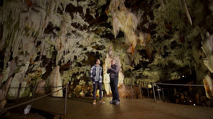 Curioseando - ¿Por qué nuestros antepasados vivían en cuevas?
