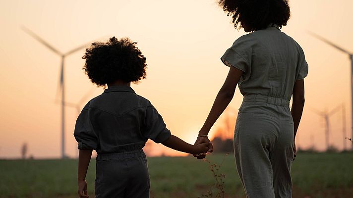 Informativo 24h - El impacto de la crisis climática en la educación de las niñas: "Cada año tienen que abandonar 12,5 millones la escuela en 30 países"