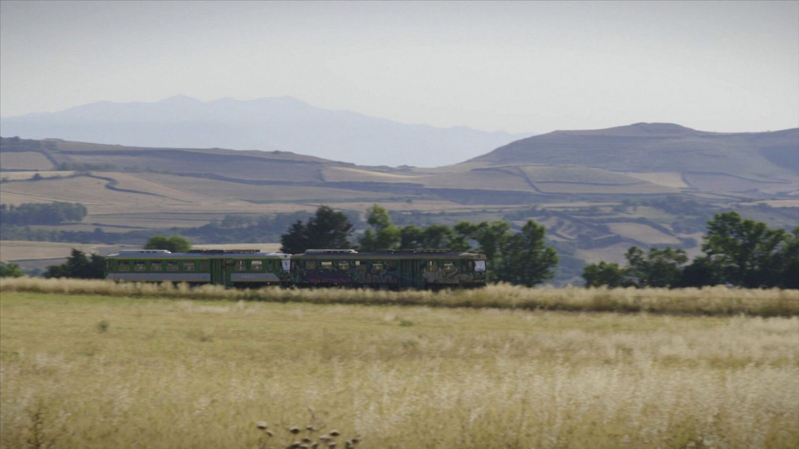 Viajar en tren - Episodio 19: Cerdeña: Cagliari - Mandas - Arbatax - ver ahora