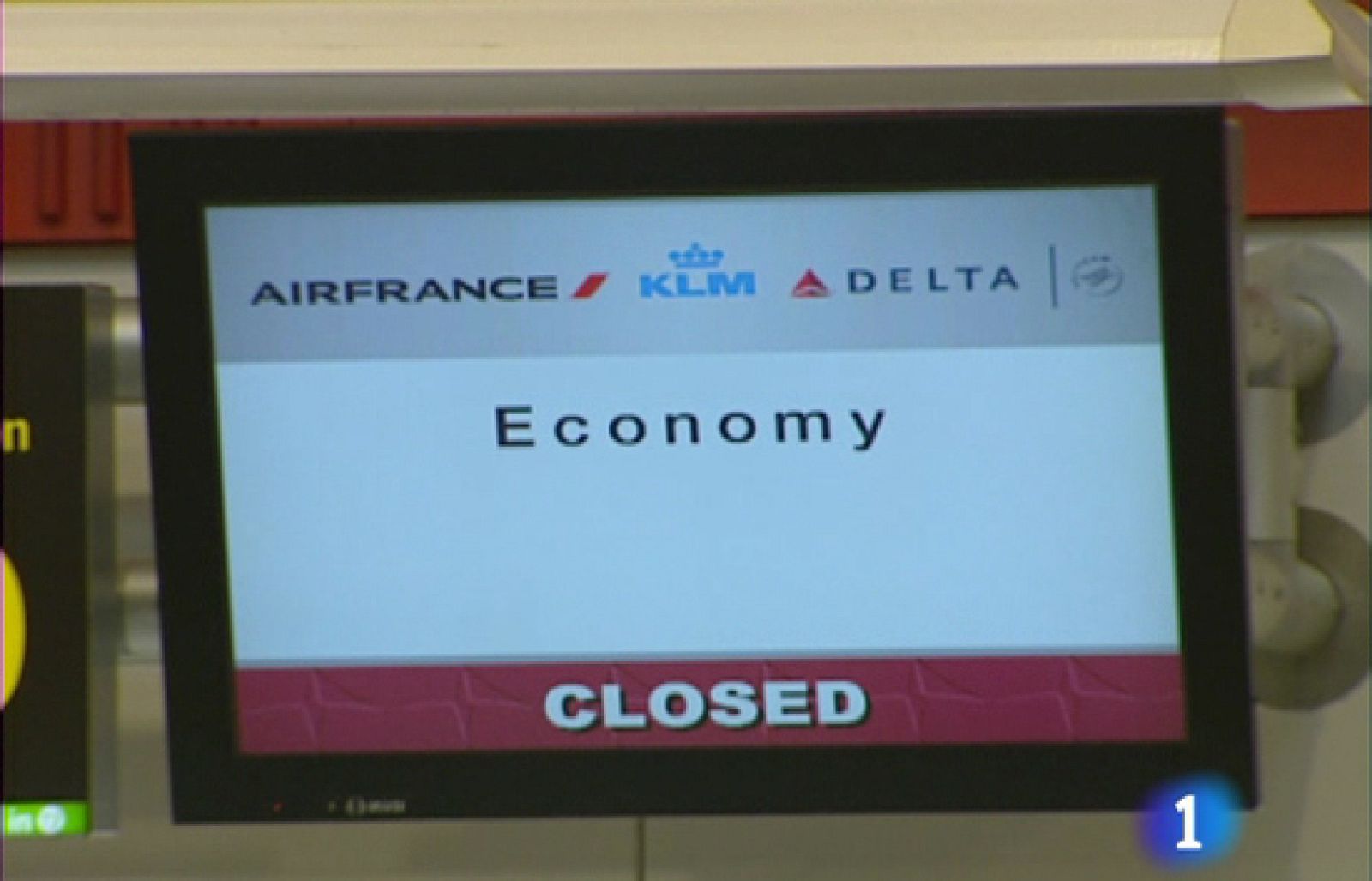 Los controladores aéreos franceses han empezado una huelga de cinco días | Ver