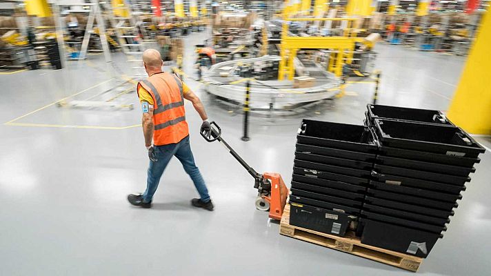 Telediario 1 - El paro desciende en 24.500 personas en noviembre