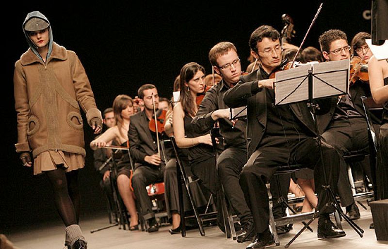 Desfile de Nicolás Vaudelet en Cibeles Madrid Fashion Week | Ver