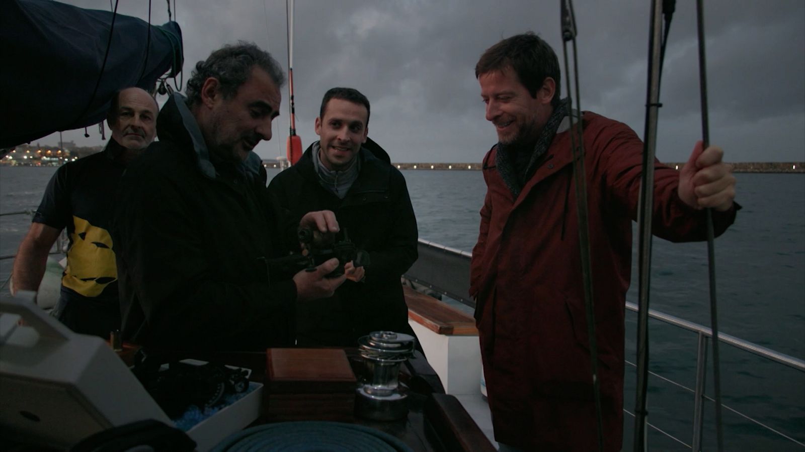 Marc Santandreu y Manu Baqueiro se orientan en el mar