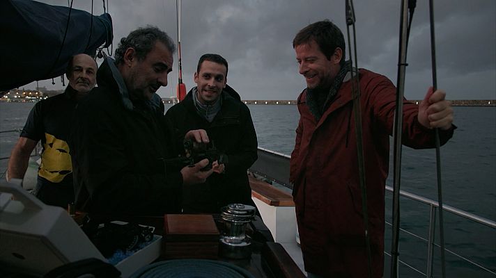 Curioseando - Marc Santandreu y Manu Baqueiro se orientan en el mar