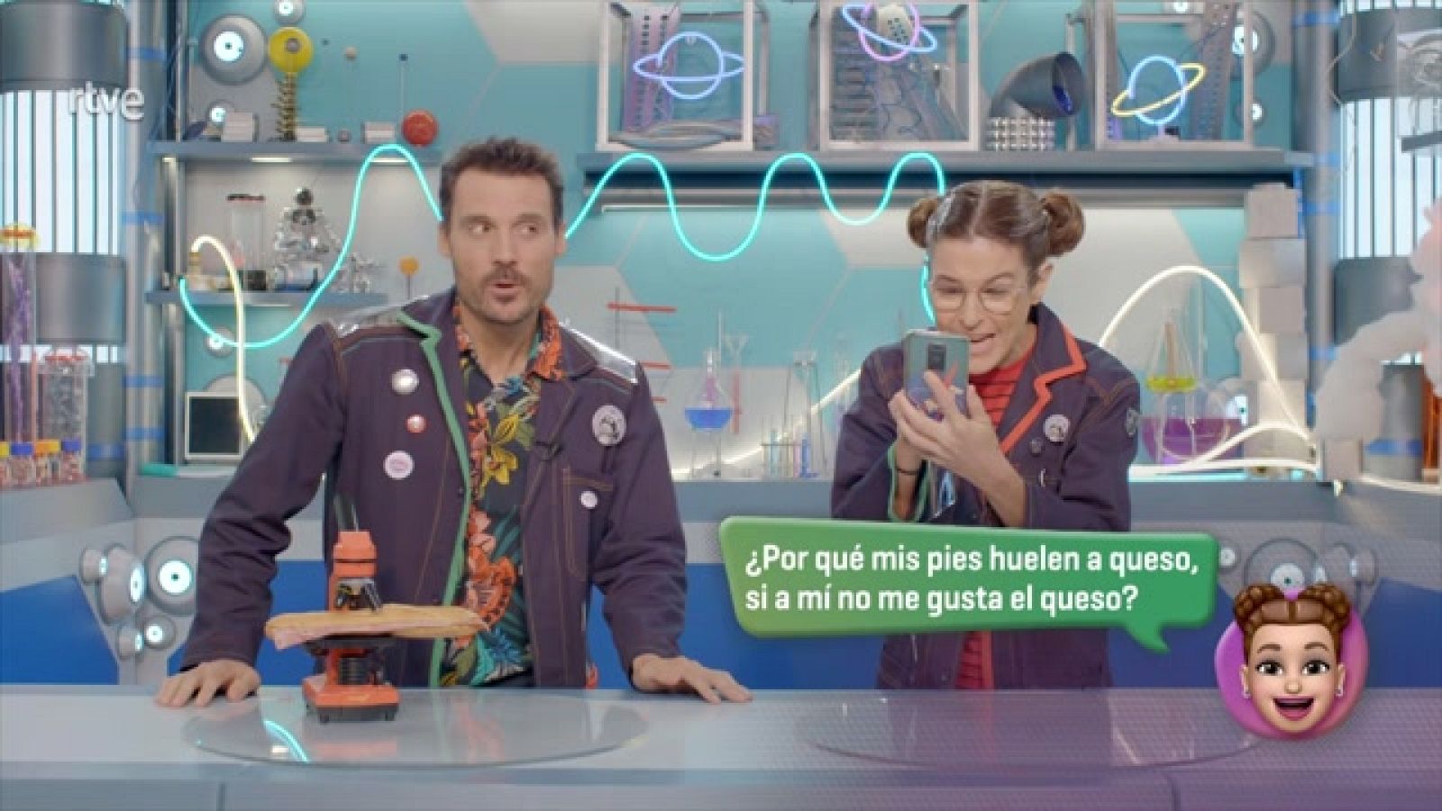 ¿Por qué me huelen los pies a queso? - Aprendemos en Clan: El Reto | Ver