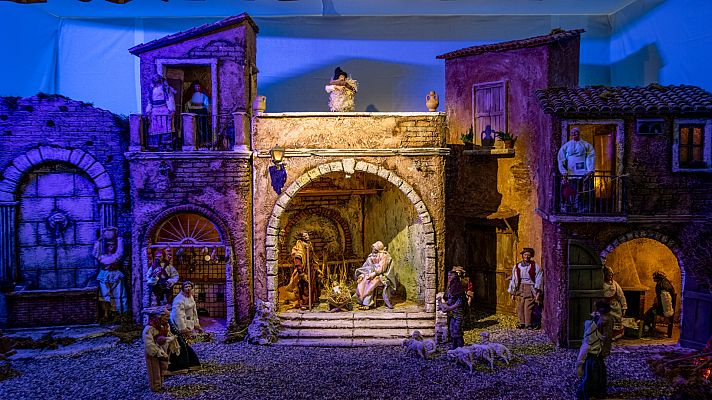 Telediario 2 - Apasionados por los belenes, símbolos de la Navidad