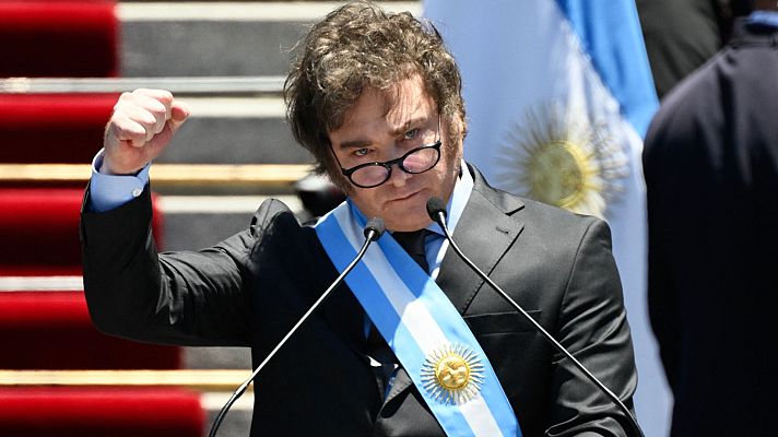 Informativo 24h - Milei jura como presidente de Argentina: "Comienza una nueva era"