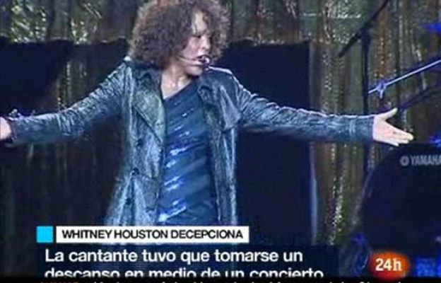  - A Whitney Houston le falta el aire