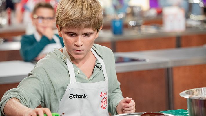 MasterChef Junior - Estanis triunfa con su suflé en MasterChef Junior 10