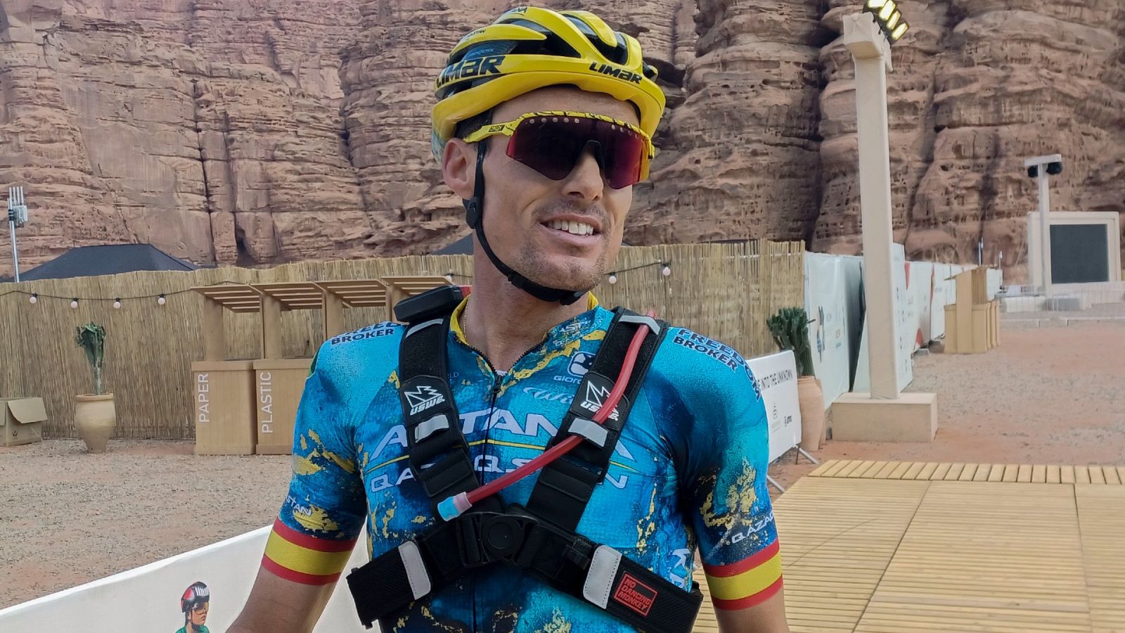 Luis León Sánchez salta a la Titan Desert de Marruecos - ver ahora