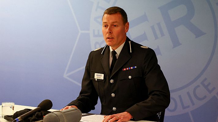 Telediario Fin de Semana - El joven británico al que encontraron en Francia tras seis años desaparecido ya está en Reino Unido