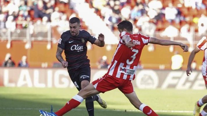 Resúmenes de LaLiga - Almería- Mallorca: resumen del partido de la 17ª jornada