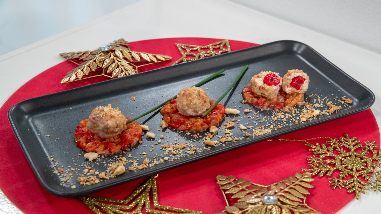 Receta de bolitas de queso y frambuesa del chef Sergio Fernández - Saber vivir | Ver