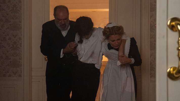 La promesa - La Promesa: Así han rescatado a Jimena y Catalina del incendio