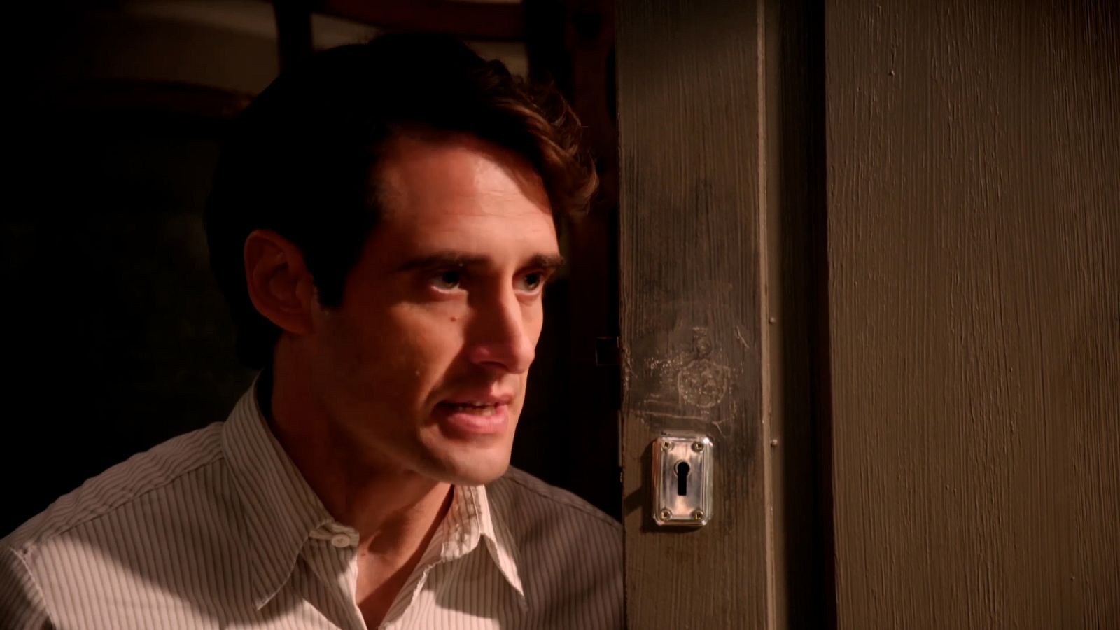 La Moderna: Teresa se enfrenta a Miguel - Salón de té La Moderna | Ver