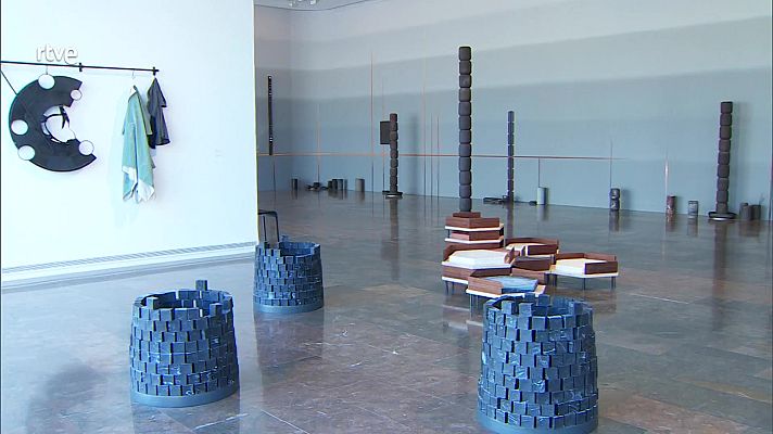 Atención obras - Exposición Otobong Nkanga