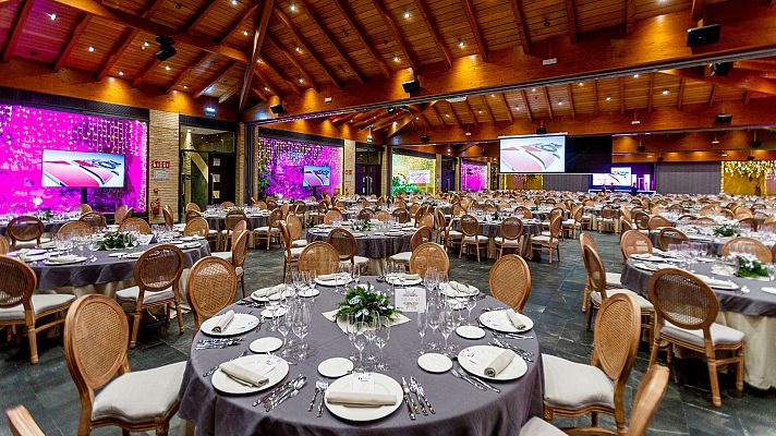 Telediario Fin de Semana - Los que trabajan en Navidad para que otros puedan disfrutar de las fiestas