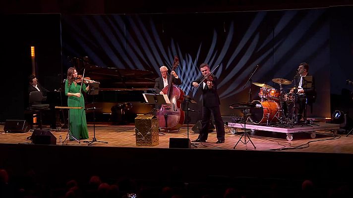 Las noches del Monumental - Swinging Classics for Christmas