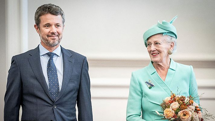 Telediario 1 - La reina Margarita II de Dinamarca anuncia su abdicación en favor del príncipe Federico