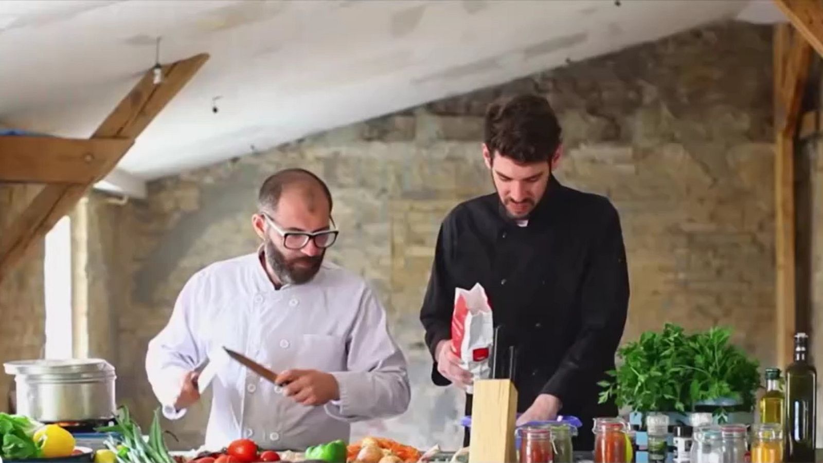 Un restaurante por la paz gestionado entre un israelí y un palestino | Ver