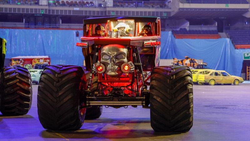 El rugido de los motores de 'Hot Wheels' llega este miércoles a Madrid | Ver