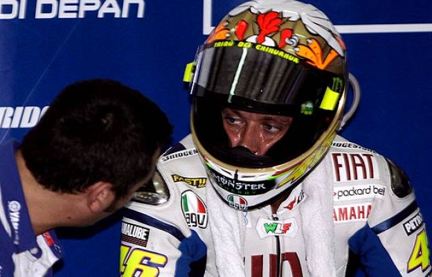  - Rossi sigue enseñando galones