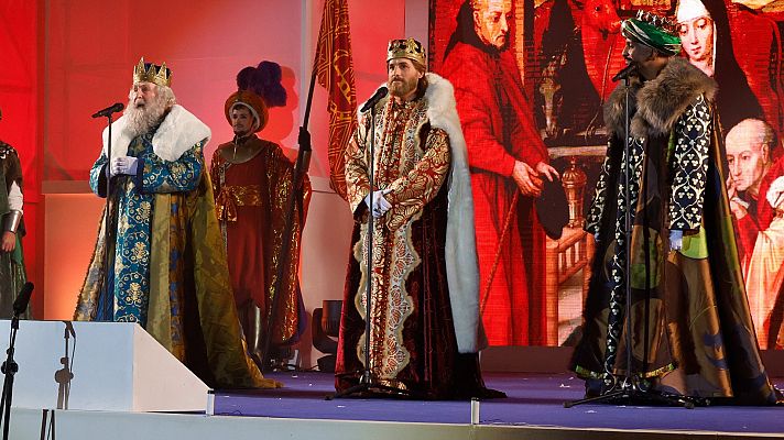 Telediario 2 - La lluvia y la nieve no frenan el trabajo de los Reyes Magos: "El mal tiempo no va a impedir que estemos donde tenemos que estar"