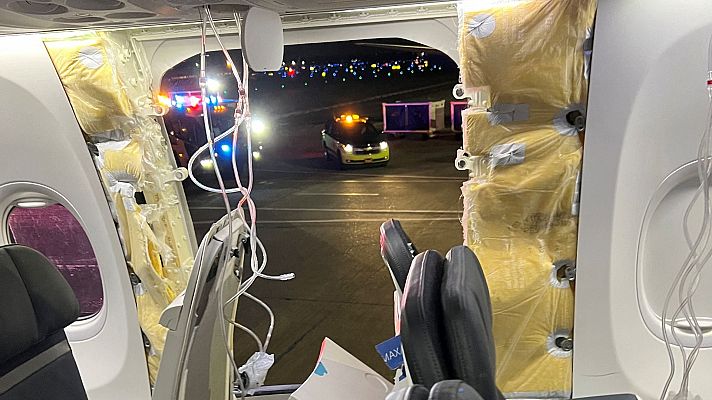 Informativo 24h - EE.UU. investiga los Boeing 737 MAX 9 tras desprenderse el fuselaje de un aparato en pleno vuelo