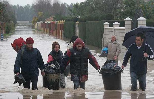 Telediario 1 - Telediario en 4' - 25/02/10