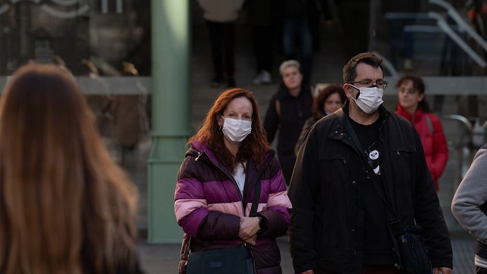 Telediario 2 - Sanidad propone las autobajas responsables para evitar la saturación de los centros de salud