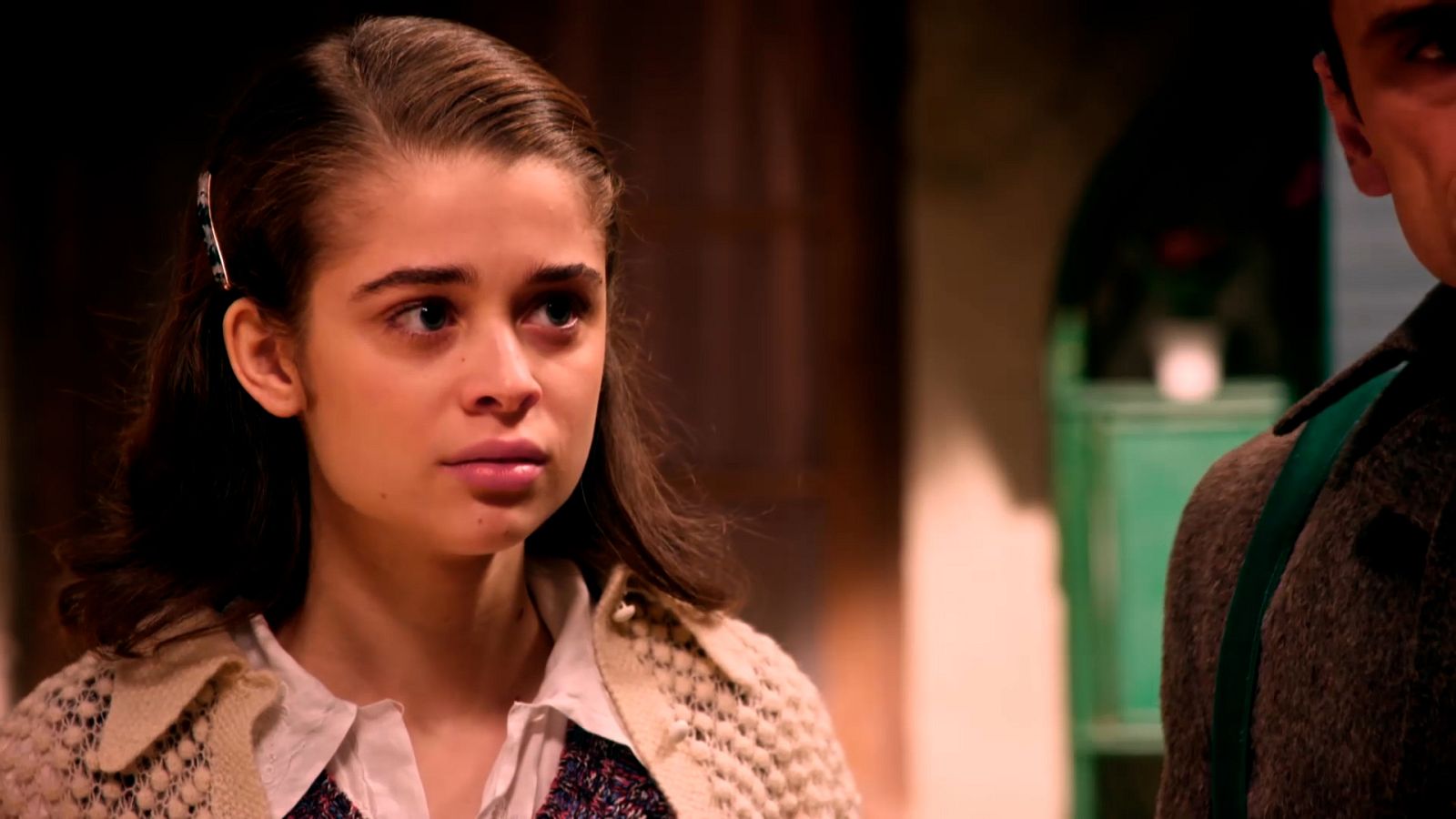 La Moderna: Emilio y Luisa tienen una gran discusión - Salón de té La Moderna | Ver