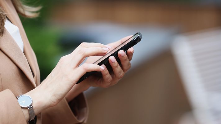 Telediario 1 - Un despido se considera improcedente gracias a un "OK" por WhatsApp