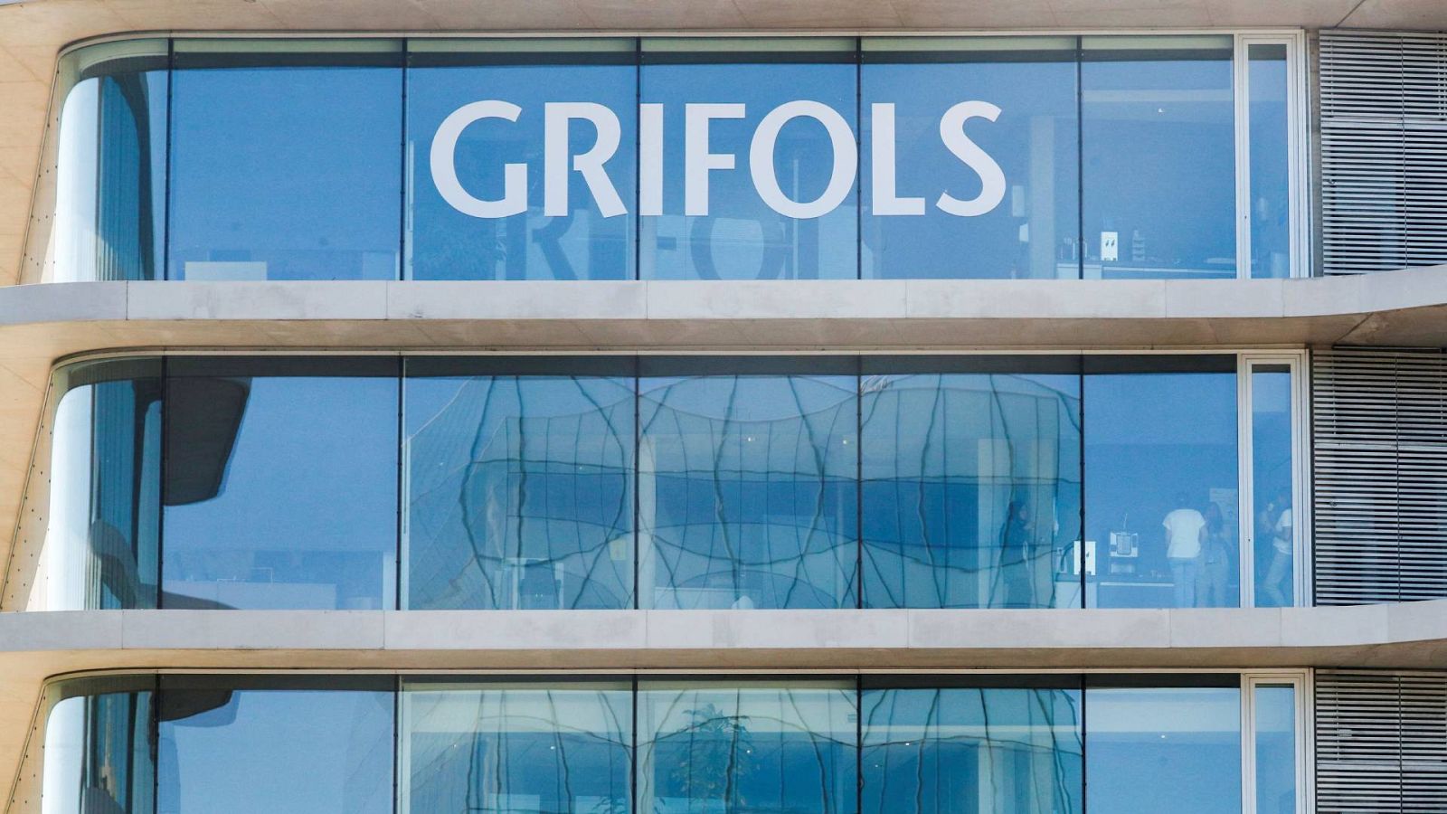 Grifols se hunde en Bolsa por acusaciones de fraude contable | Ver